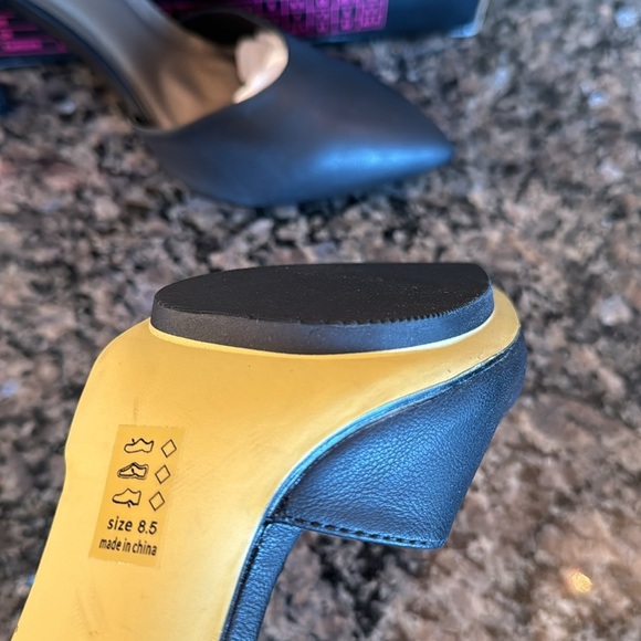 Michael Antonio Lillie’s black strap heel NIB 8.5 - Picture 5 of 11